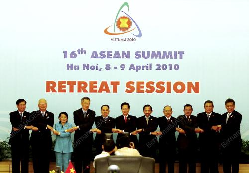 ASEAN SUMMIT