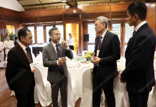 FAHMI FADZIL