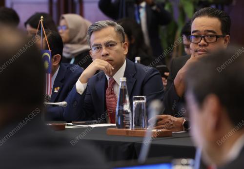 FAHMI FADZIL