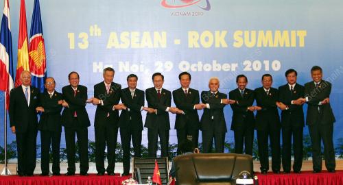 SIDANG KEMUNCAK ASEAN KE-17