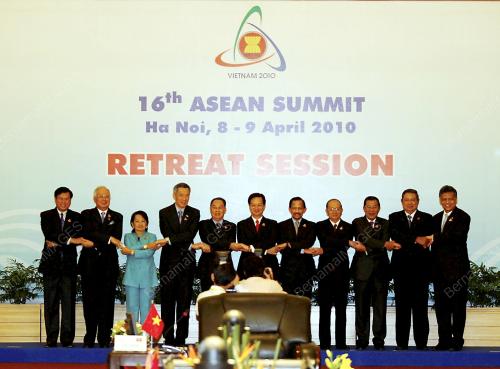 ASEAN SUMMIT