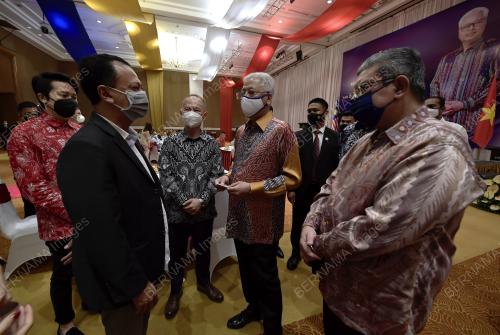 DATUK SERI ISMAIL SABRI YAAKOB