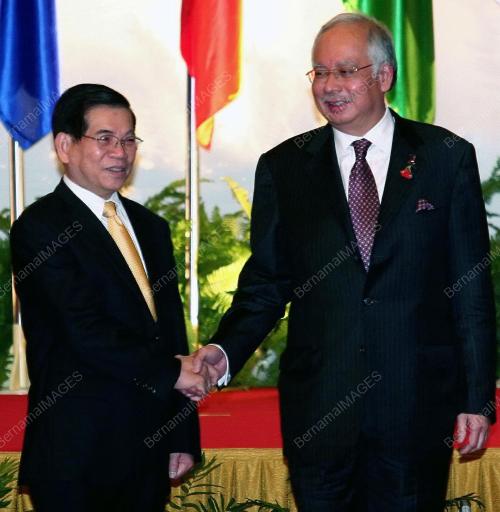 SIDANG KEMUNCAK ASEAN KE-17