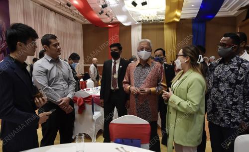 DATUK SERI ISMAIL SABRI YAAKOB