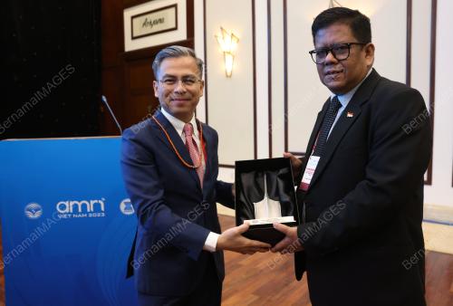 FAHMI FADZIL