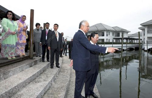 VNM12_080410_ASEAN SUMMIT