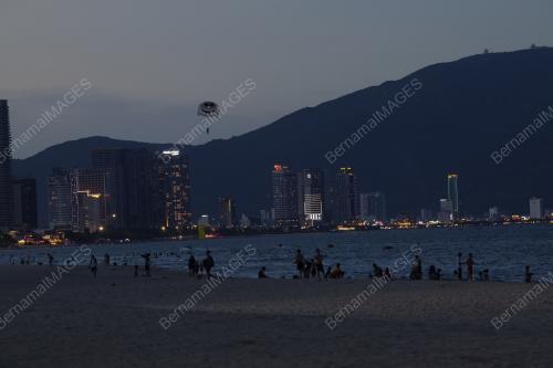 PANTAI MY KHE