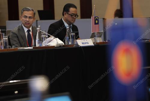 FAHMI FADZIL
