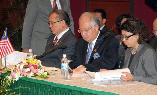 SIDANG KEMUNCAK ASEAN KE 17