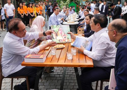 DATUK SERI ANWAR IBRAHIM