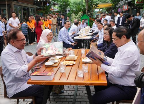 DATUK SERI ANWAR IBRAHIM