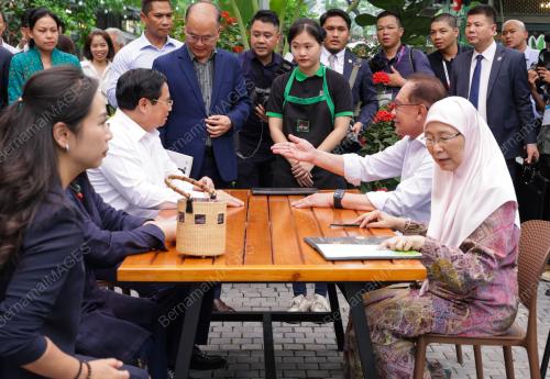 DATUK SERI ANWAR IBRAHIM