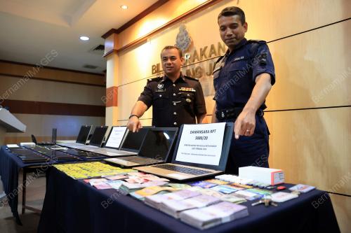 ACP NIK EZANEE MOHD FAISAL