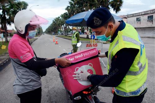 SEKATAN JALAN RAYA