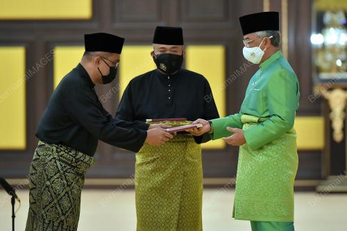DATUK SERI TAKIYUDDIN HASSAN