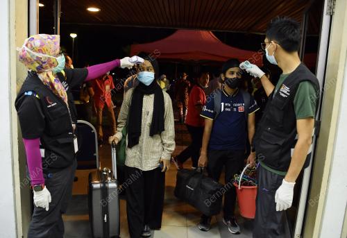 PELEPASAN PELAJAR KE KAMPUNG