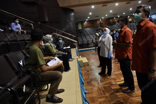 DATUK DR NORAINI AHMAD