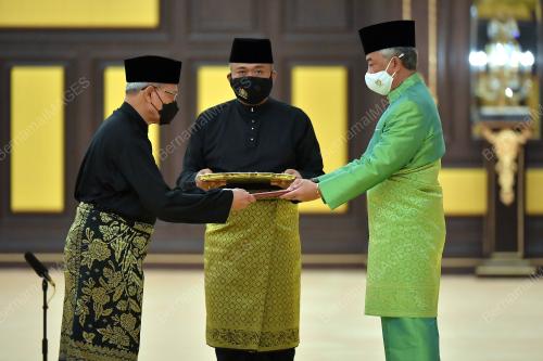DATUK SERI MUSTAPA MOHAMED