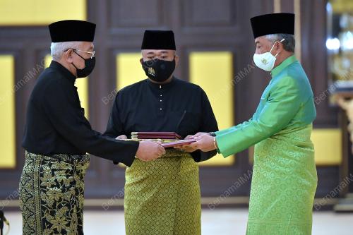 DATUK SERI MAHZIR KHALID