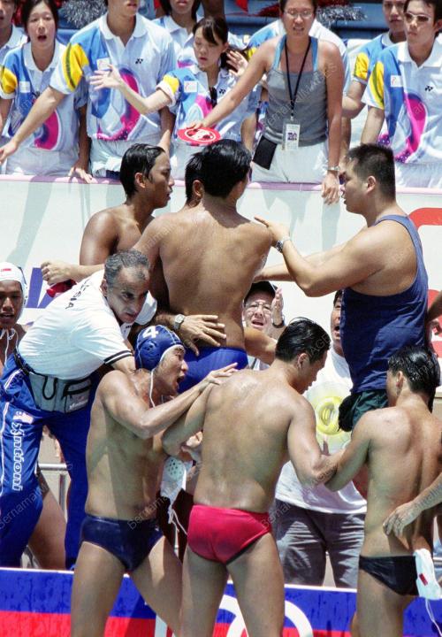 WP04-15_09_2001_WATERPOLO_02022016