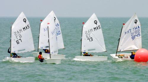 YA03-10_09_2001_OPTIMIST_02022016