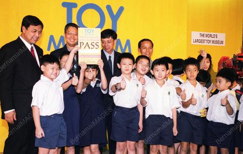 ZAHID HAMIDI_MUZIUM TOY